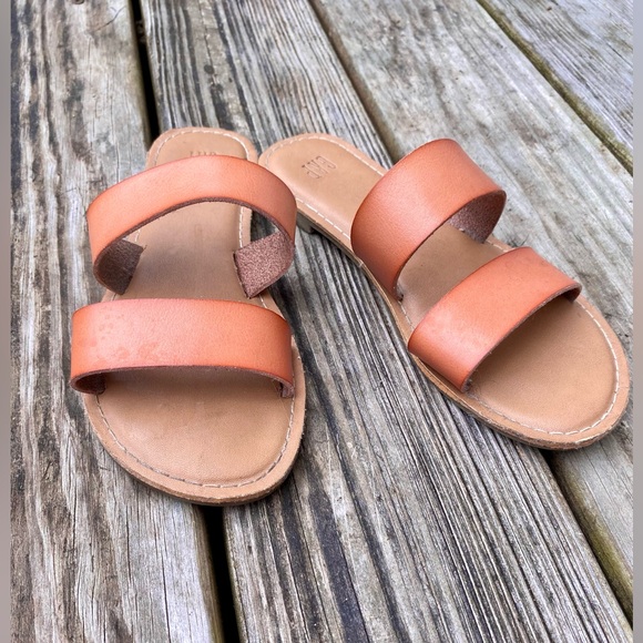 Gap Rust Brown Flip Flop/Sandals Size 6. - Picture 3 of 8